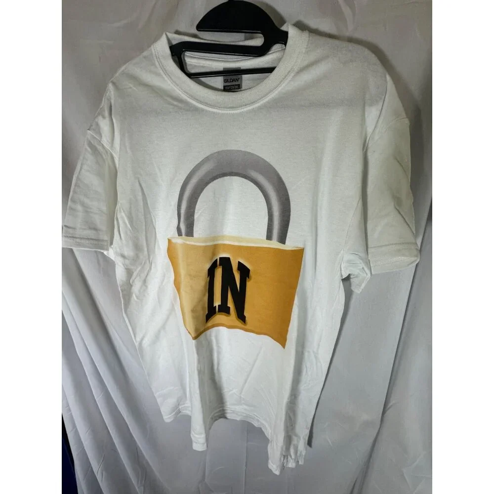 Gildan Heavy Cotton T Shirt Lock Graphic Print White Mens Size Medium NEW - Picture 1 of 3